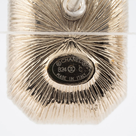 CHANEL Authentic Gold Earrings - Picture 9 of 10